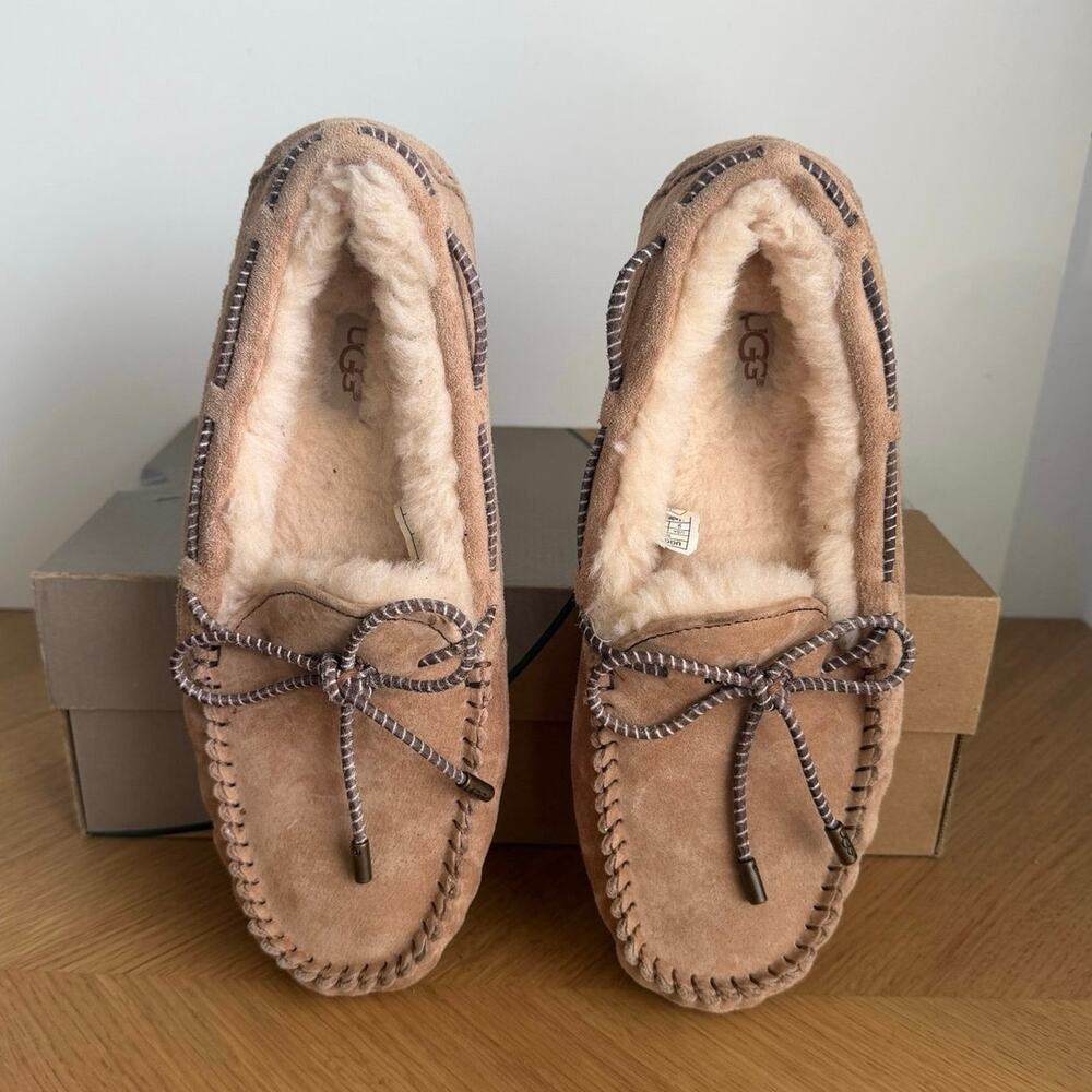 UGG Dakota Lined Women Slip On Moccasins- SZ 9